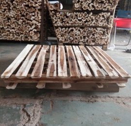 Pallet gỗ 2 hướng nâng